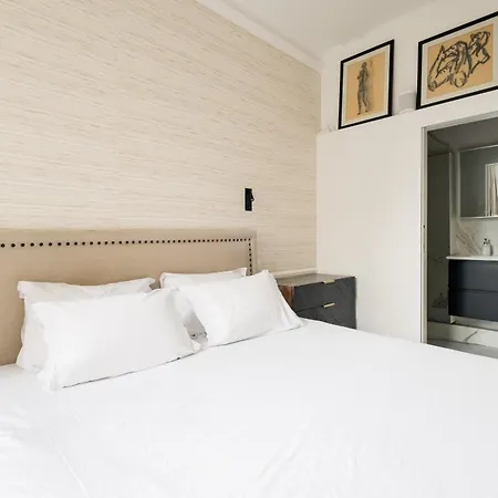 Veeve - Timeless Majesty Parigi